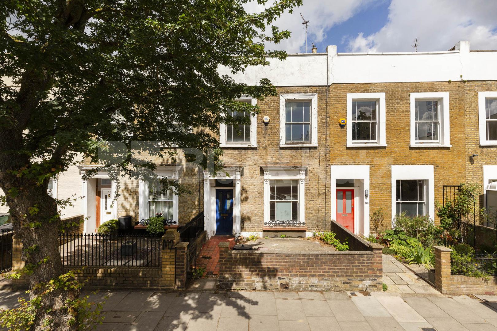 5 double bedrooms 2 bathrooms and garden within a period house  Windsor Road, Holloway